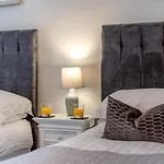 2 Bed In Oc-m30355 Holiday home Crakehall