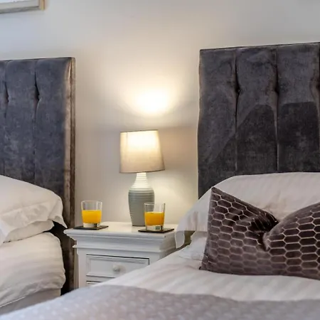 2 Bed In Oc-m30355 بيت للعطل Crakehall