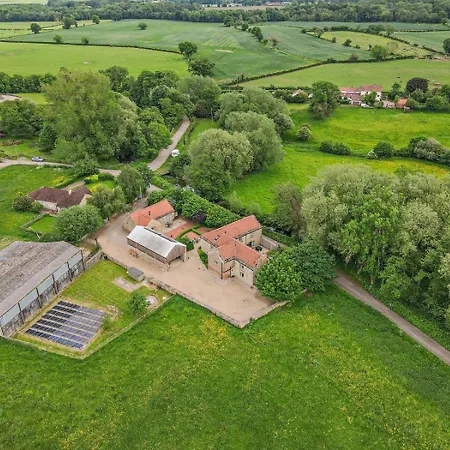 2 Bed In Oc-m30355 Holiday home Crakehall